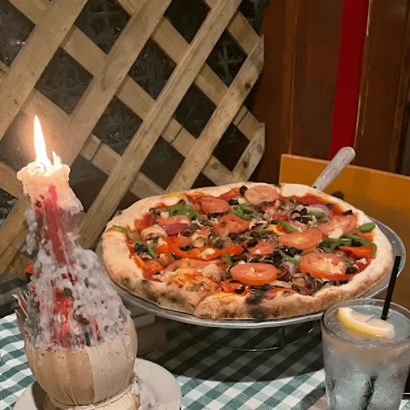 Leonardo d'Veggie Pizza at Gabriella's