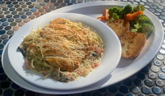Chicken Alfredo at Lobo Del Mar Cafe