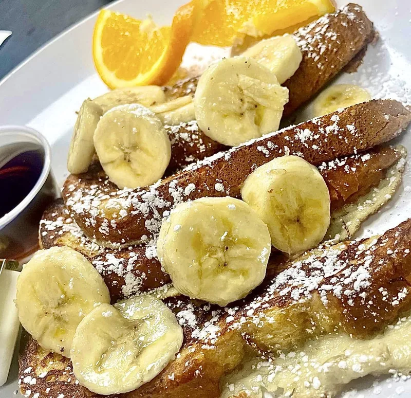 Cinnamon French Toast at Yummies Bistro